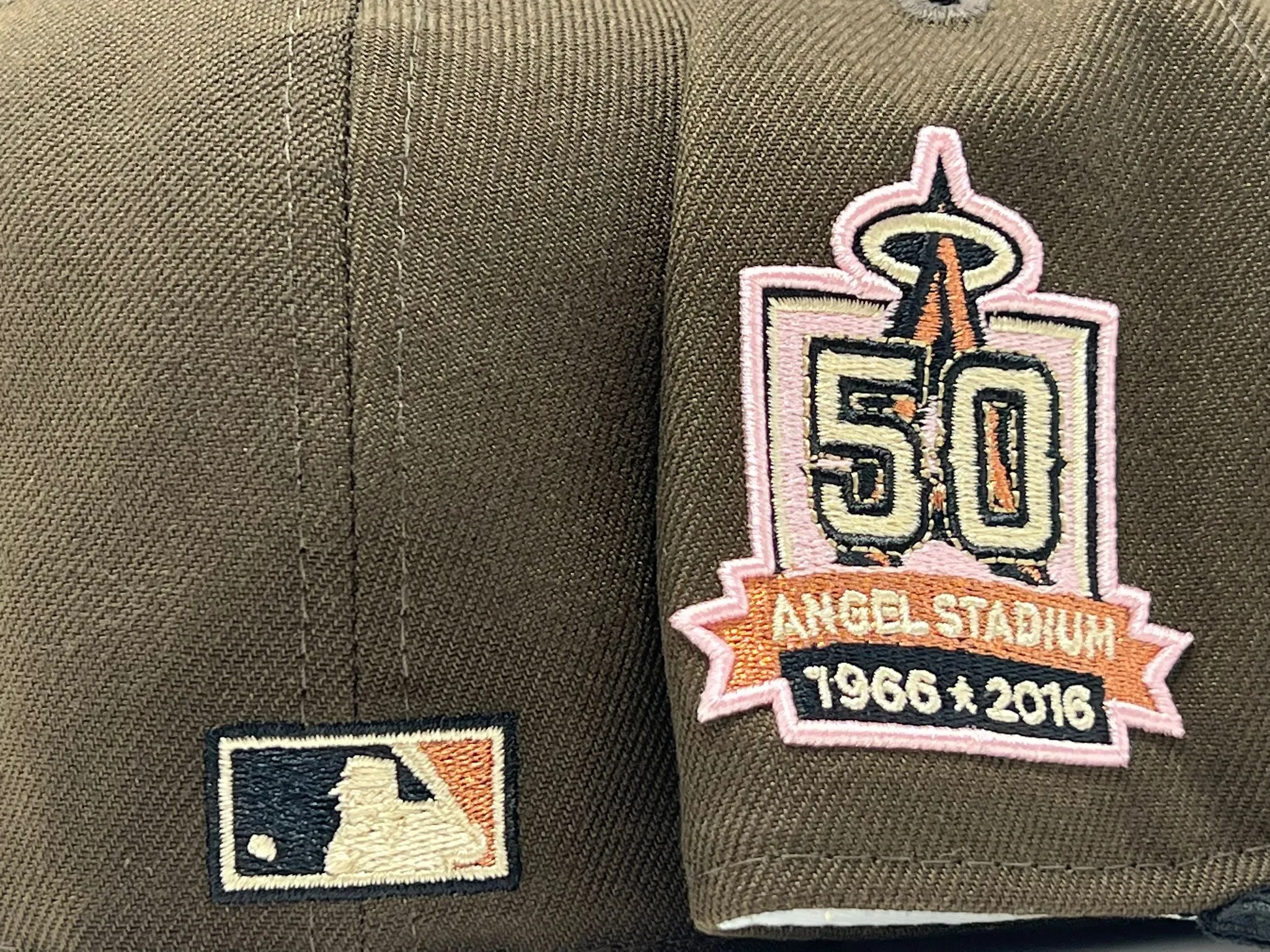 ANAHIEM ANGELS 50TH ANNIVERSARY BROWN BLACK CORDUROY VISOR PINK BRIM NEW ERA FITTED HAT