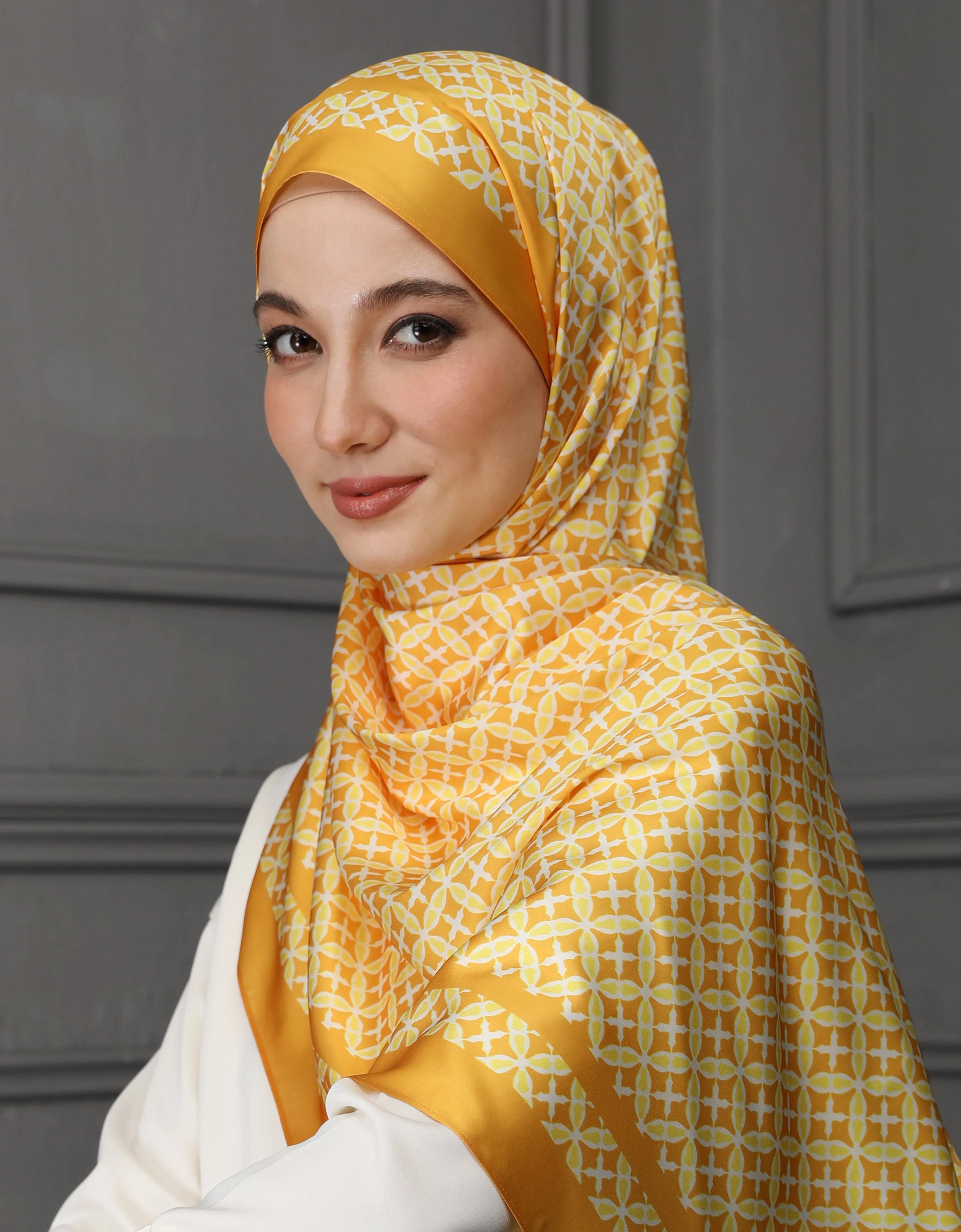 ITZY SHAWL (TANGERINE)