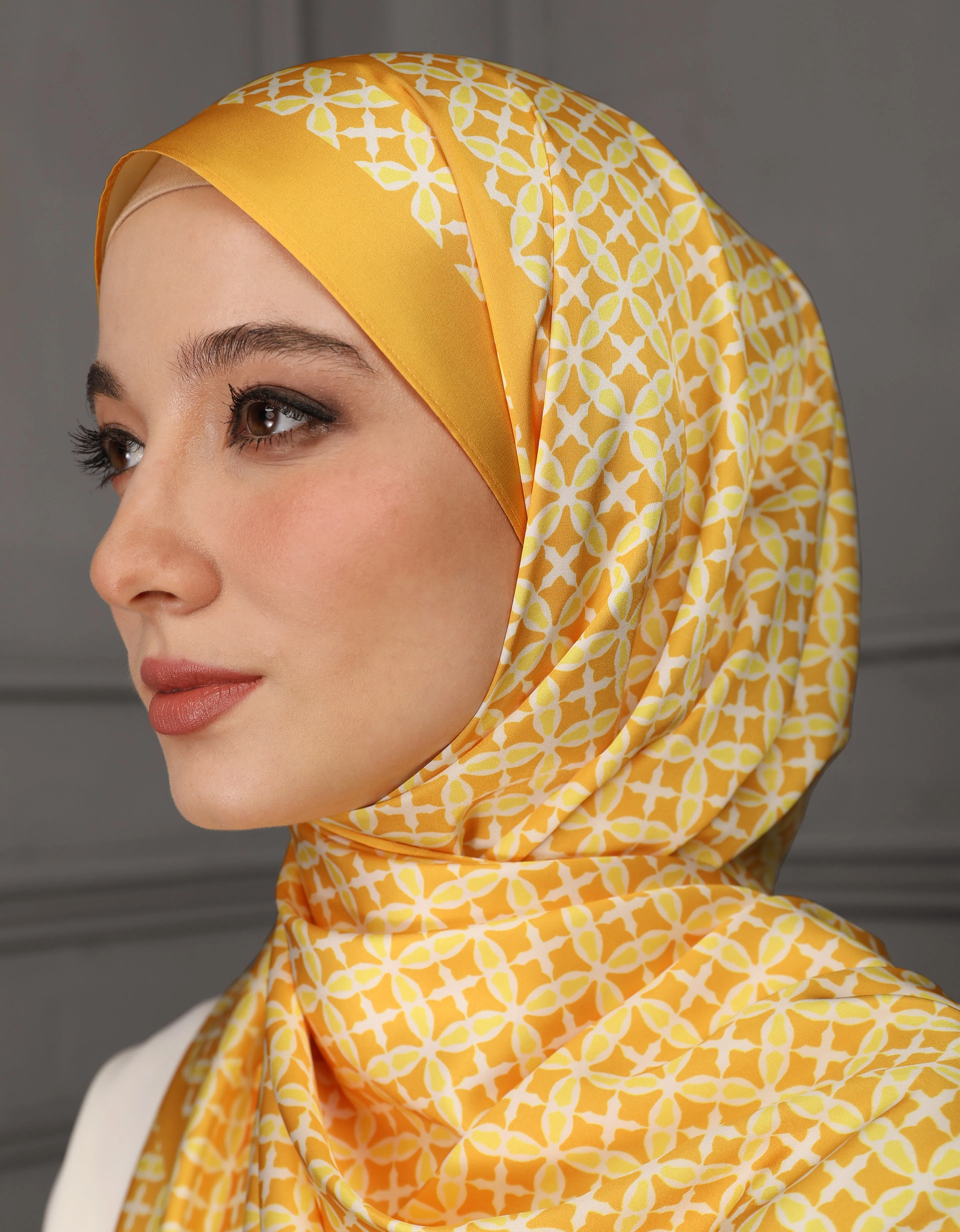 ITZY SHAWL (TANGERINE)