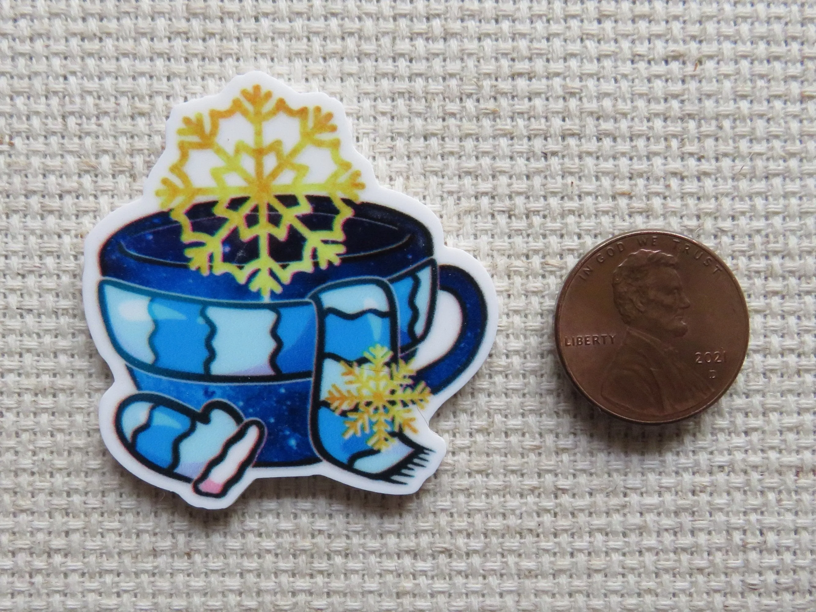 Scarf and Mitten Teacup Needle Minder, Cover Minder, Magnet