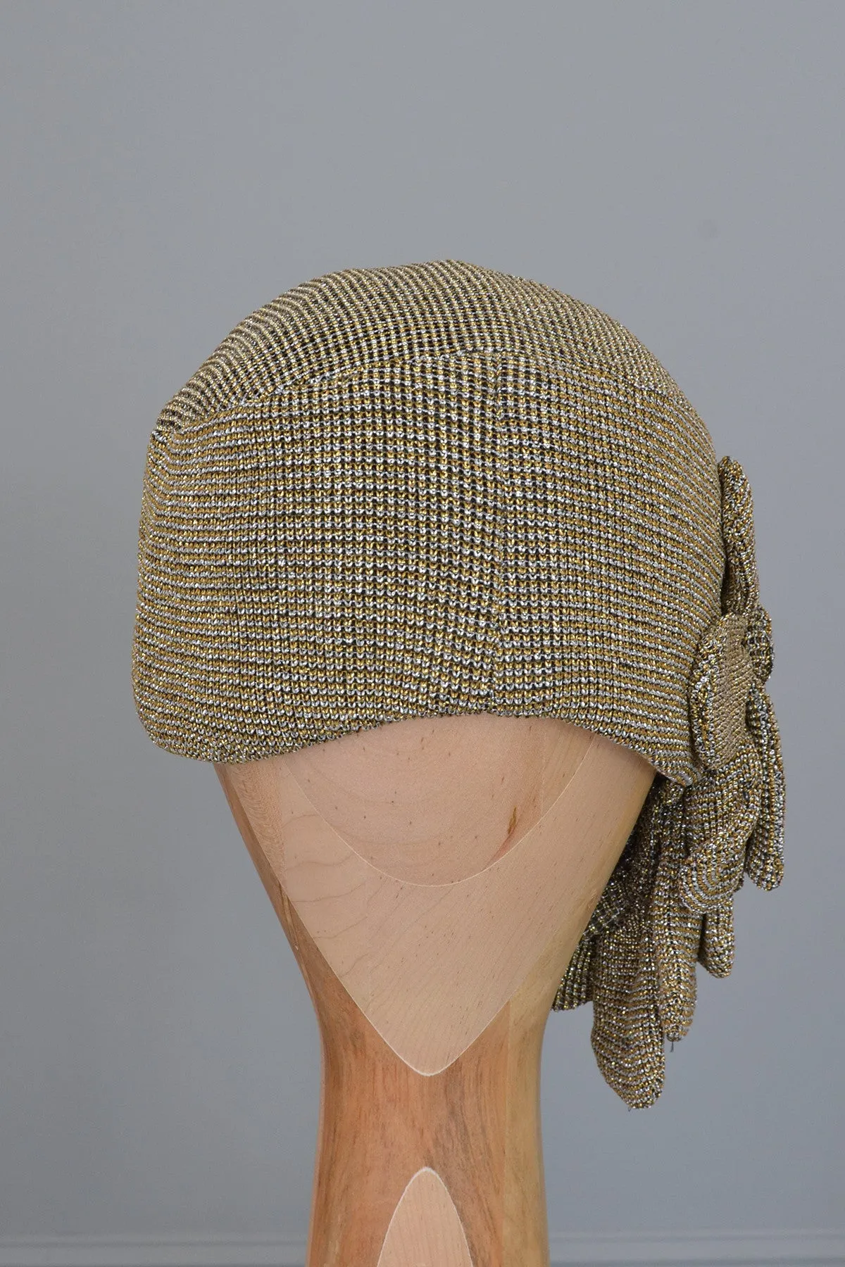 Vintage 1950s Shimmery Gold Silver Metallic Cloche Turban