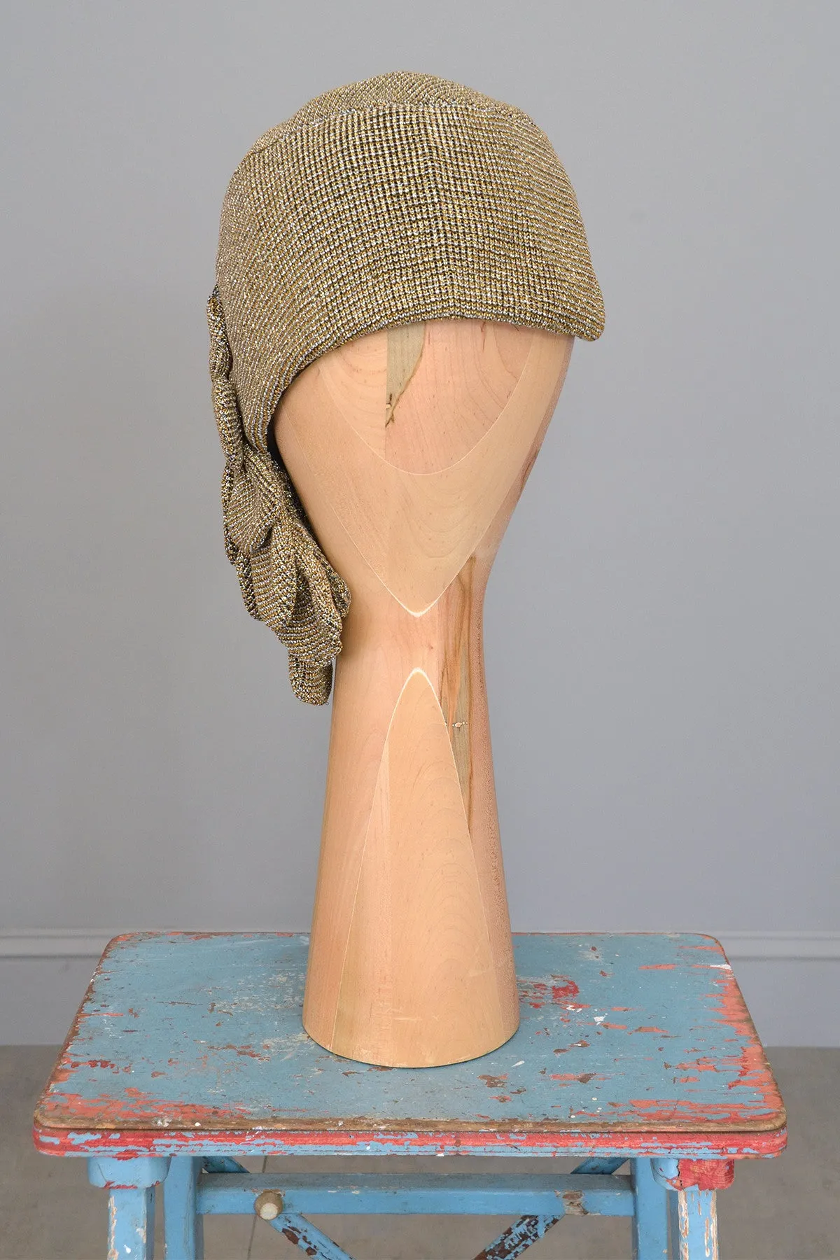 Vintage 1950s Shimmery Gold Silver Metallic Cloche Turban