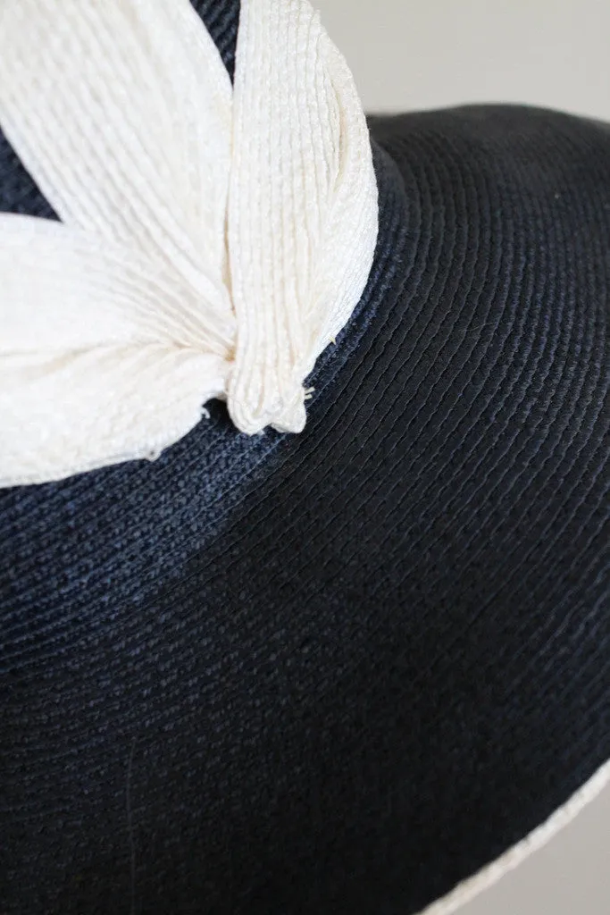 Vintage 1960s Navy and White MOD Cloche Hat